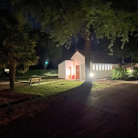 Camping Les Portes Du Perche Mamers Kültér fotó