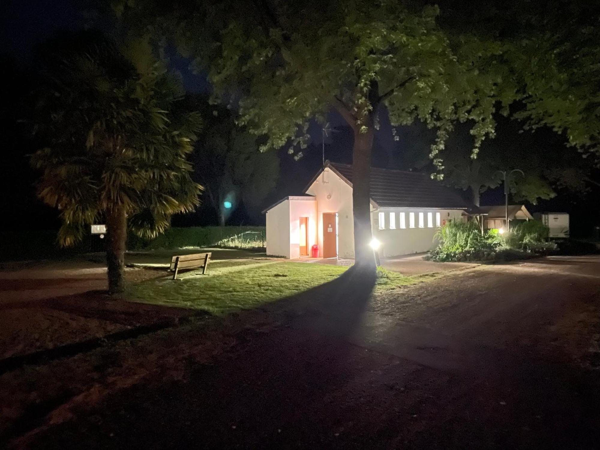 Camping Les Portes Du Perche Mamers Kültér fotó