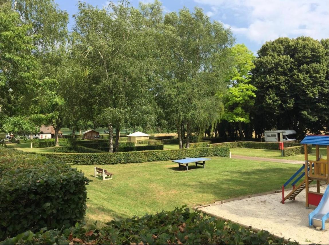 Camping Les Portes Du Perche Mamers Kültér fotó
